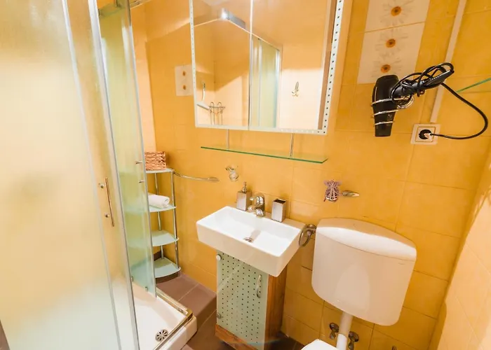 Dream Balcony בלד